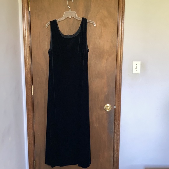 Relisted Coldwater Creek sleeveless long black velvet dress classic - Picture 5 of 13